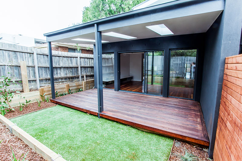 Three level custom home in Mordialloc built by AGN Builders overlooking Port Phillip Bay