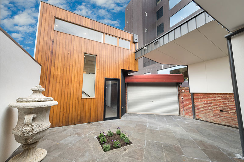 Modern interior elements in the East Melbourne period home